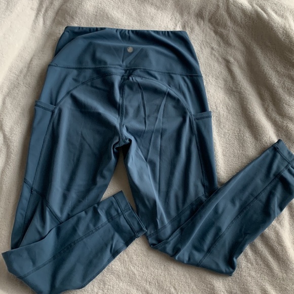 Yogalicious Blue ankle leggings with pockets - Picture 2 of 3